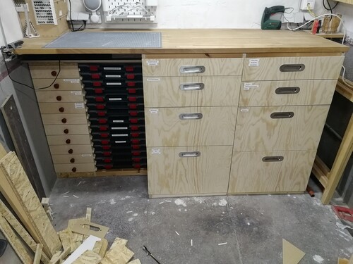 bench_finished.jpg bench_finished.jpg