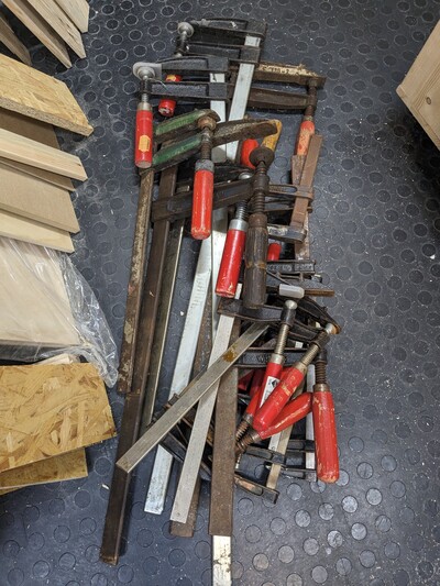 clamps1.jpg clamps1.jpg