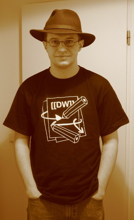 DokuWiki Mono Shirt by Andreas Gohr